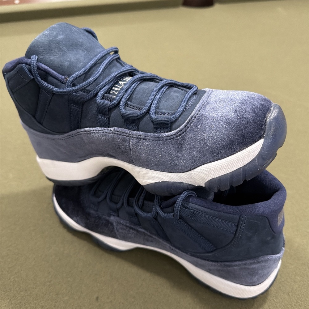 Nike Air Jordan 11 Retro Midnight Navy Velvet GS Size 8.5 US / 40 EU Sneakers - Picture 1 of 10